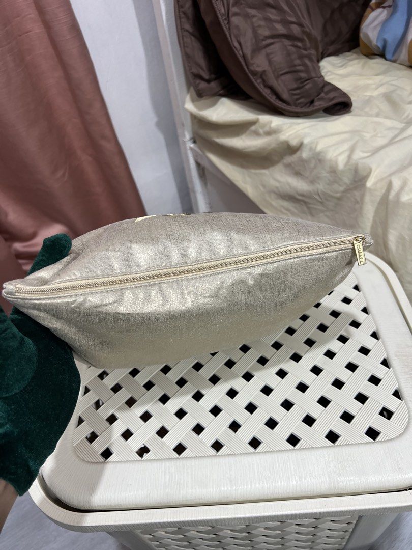 authentic chanel toilletry bag (high quality) (Category: Luxury Bags & Wallets) located in Baguio. Submitted by mercedeshermosamoran (Listing ID 1466225378, Image 3). Description: limited edition L- 9 inches W- 12 inches can fit umbrella (folding) .