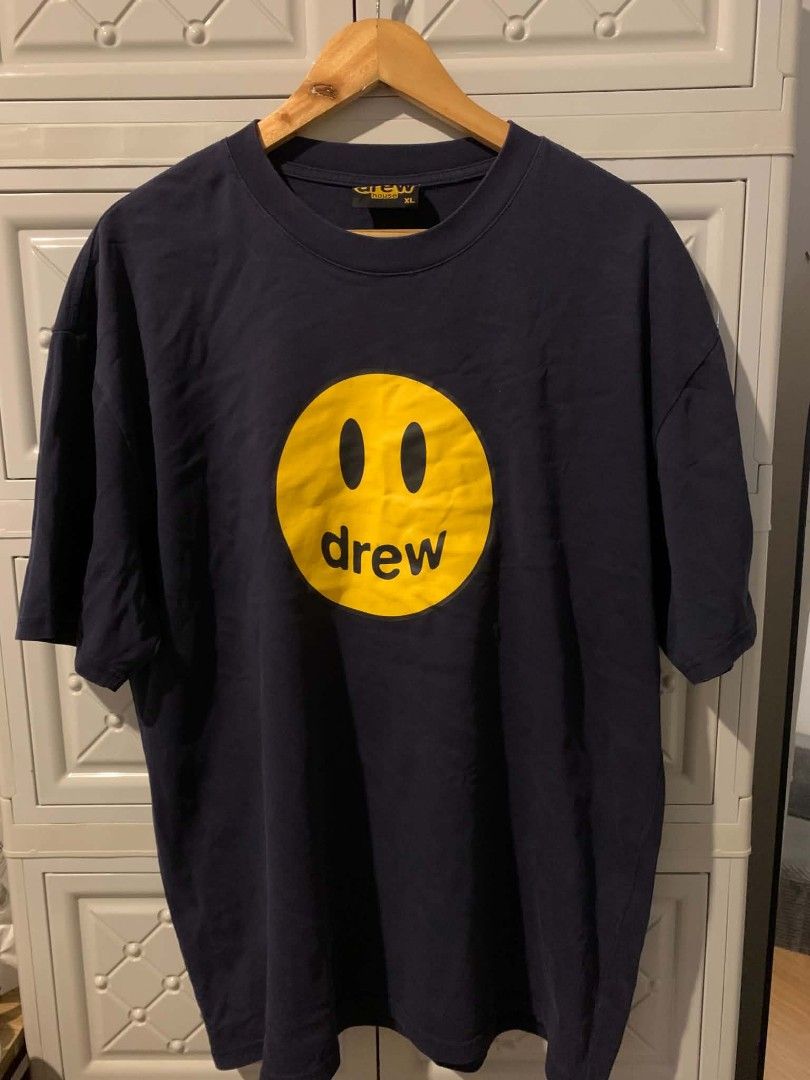 Authentic drew house tee (Category: Activewear) located in Masinloc. Submitted by jackiemerryll (Listing ID 1466160842, Image 1). Description: issue posted in the catalog / picture pm for more details.