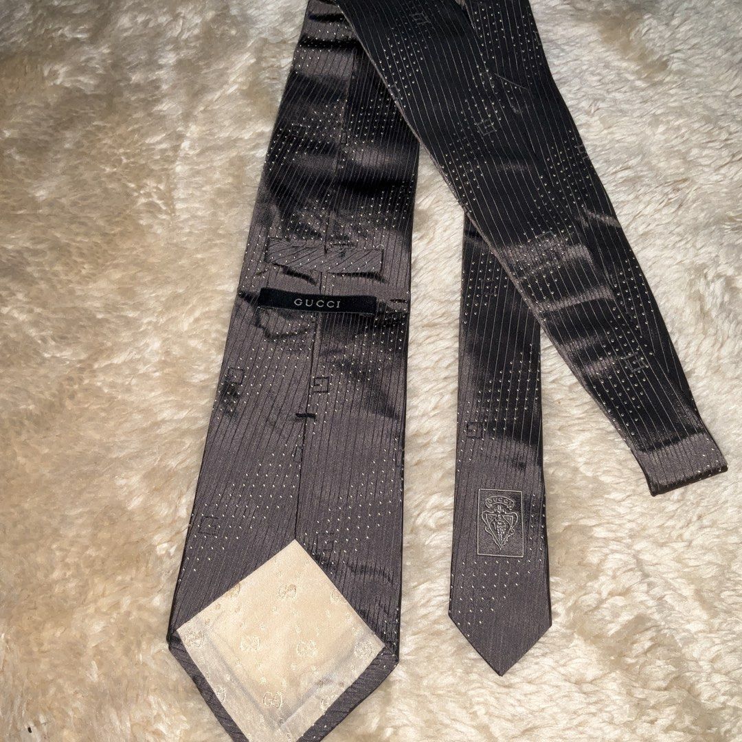 Authentic Gucci Tie Made in Italy (Category: Ties) located in San Fernando. Submitted by jz_ofiaza (Listing ID 1466277233, Image 2). Description: Flawless Made in Italy.
