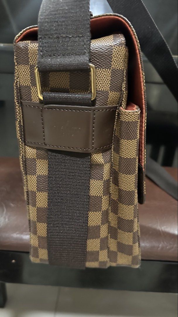 Authentic Louis Vuitton LV Broadway Messenger Bag (Category: Luxury Bags & Wallets) located in Las Pinas. Submitted by marshmallowmax (Listing ID 1466184990, Image 3). Description: Guaranteed Authentic! Slightly used like 9/10 condition. No flaws With dustbag.