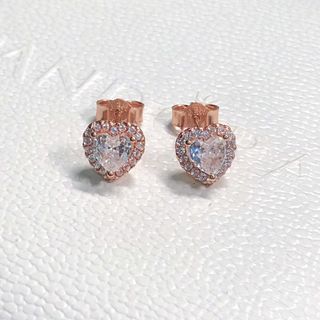 (Category: ) located in . Submitted by daintyjewels (Listing ID 1466305372, Image 1). Description: .