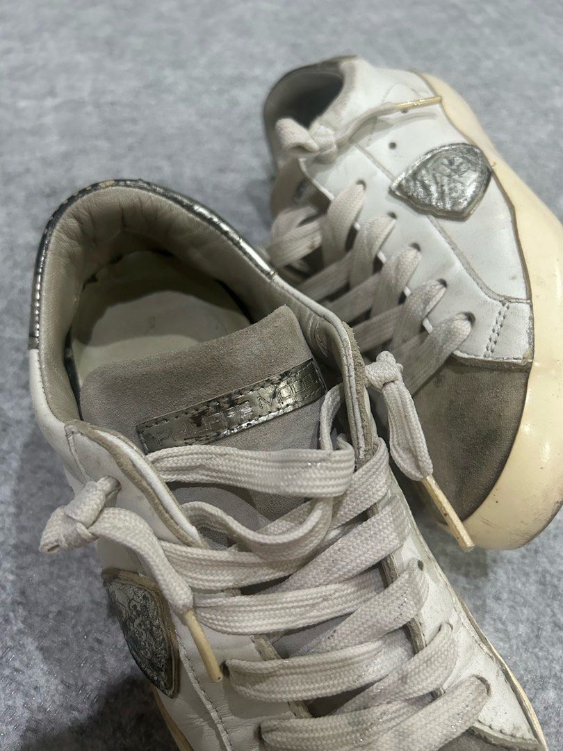 Authentic Philippe Model Paris Low-Top Sneakers (Category: Sneakers) located in Balanga. Submitted by shenanigansph (Listing ID 1466328867, Image 3). Description: *authentic size 23-24cm (7-8) condition: 8/10 flaws: signs of use, heel drag rfs: decluttering 𝘊𝘖𝘓𝘖𝘙 𝘔𝘈𝘠 𝘝𝘈𝘙𝘠 𝘚𝘓𝘐𝘎𝘏𝘛𝘓𝘠 𝘋𝘜𝘌 𝘛𝘖 𝘓𝘐𝘎𝘏𝘛𝘐𝘕𝘎 🪩.