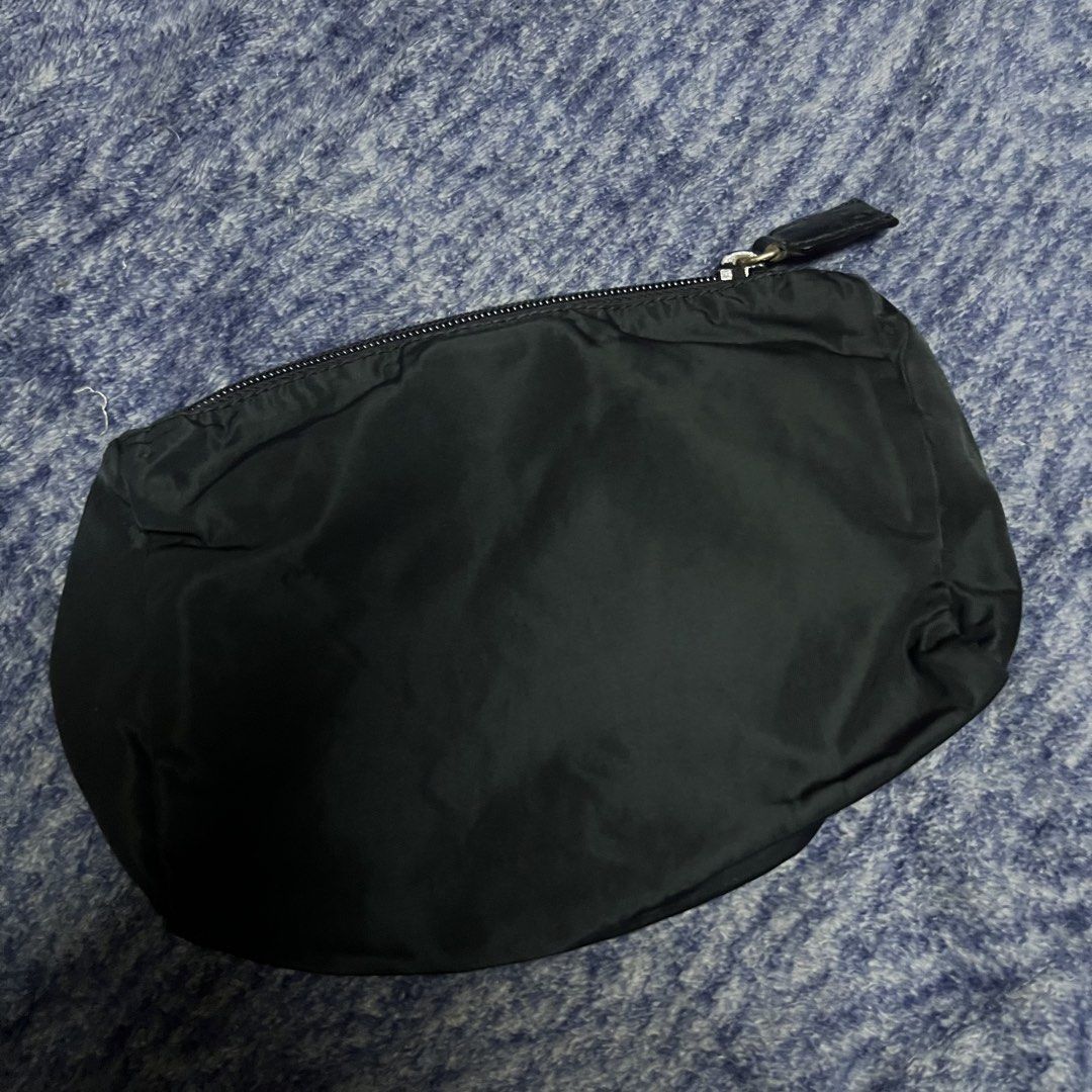 Authentic prada (Category: Bags & Wallets) located in Alor Setar. Submitted by rilfil (Listing ID 1466180210, Image 2). Description: .