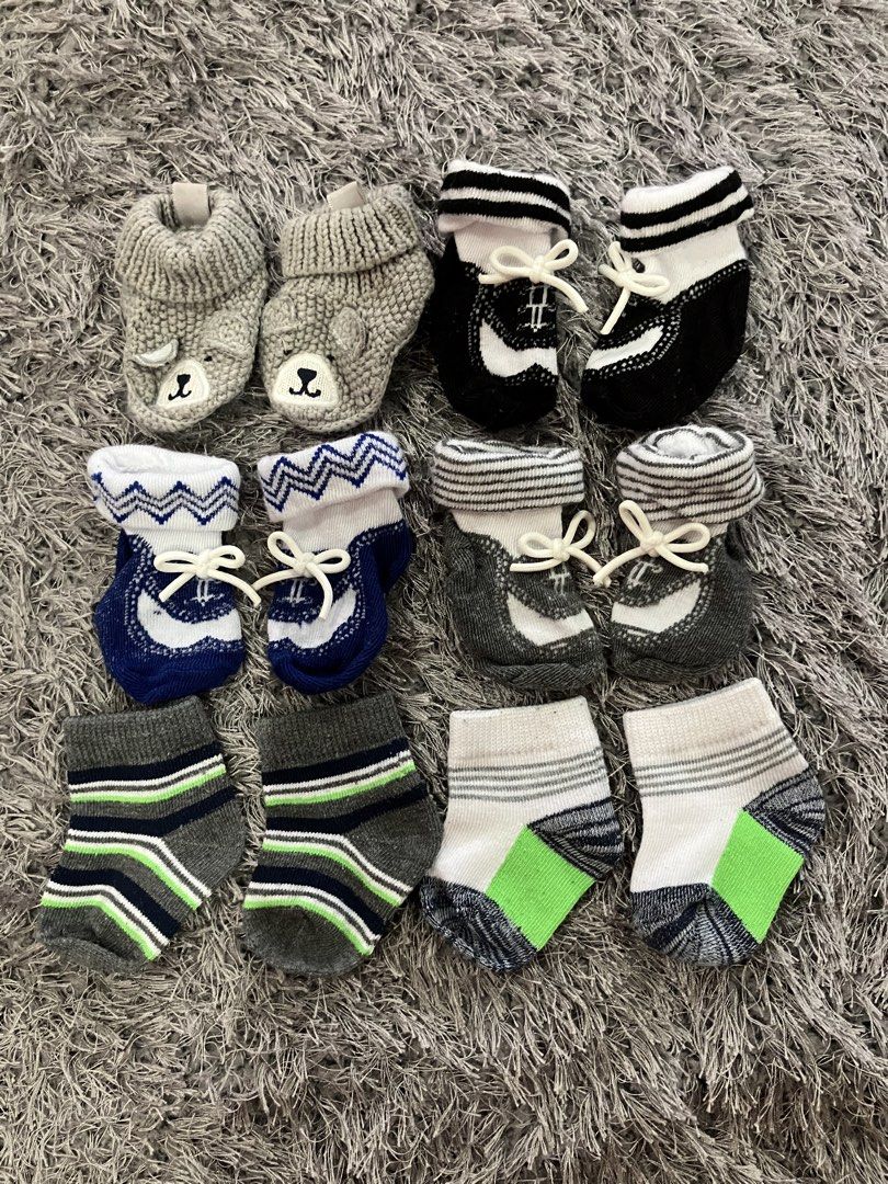 Baby socks and bonnets (Category: Babies & Kids Fashion) located in Pulilan. Submitted by aneth11983 (Listing ID 1466176023, Image 1). Description: Baby socks and bonnets For 0-3/3-6 months Preowned, from😅 Take all for ₱650+sf/df Gcash/ JnT Payment first basis to accept ur offer 📍Pulilan, Bulacan .
