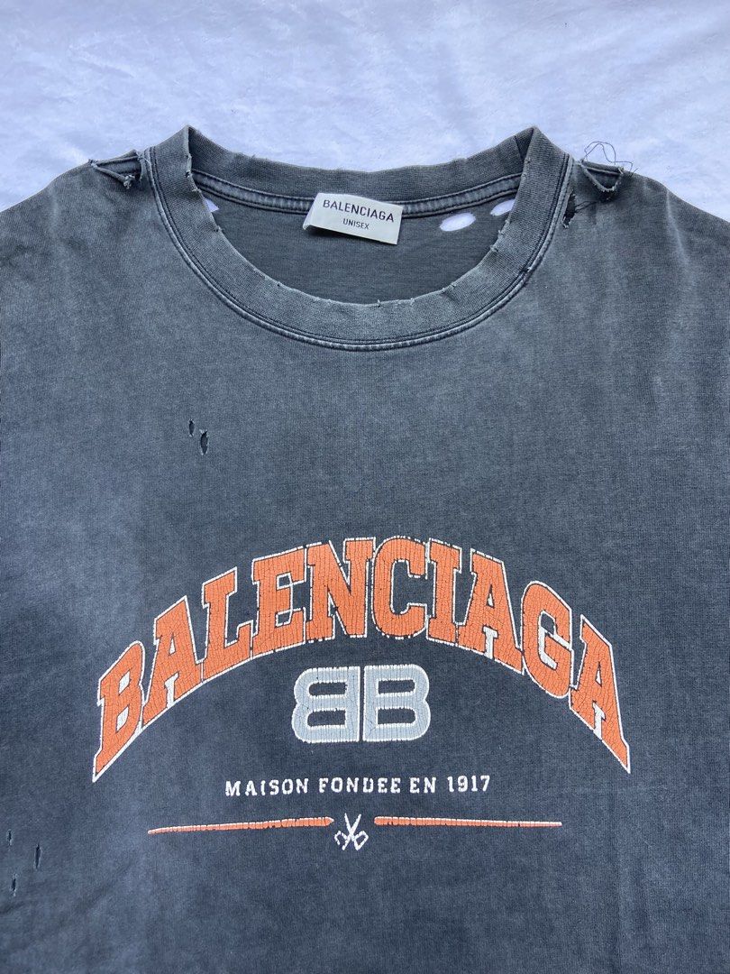 Balenciaga Distress (Category: Tshirts & Polo Shirts ) located in General Santos City (Dadiangas). Submitted by seventythirdpick (Listing ID 1466298934, Image 2). Description: Size. XL 23x31.5 No flaws Excellent .