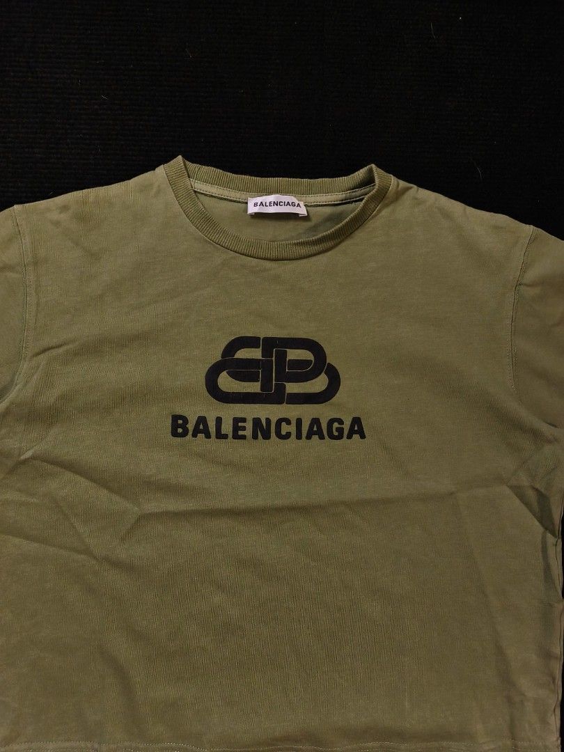 Balenciaga BB Logo Shirt (Category: Shirts) located in San Fernando. Submitted by gaboo_asncn (Listing ID 1466328530, Image 3). Description: - Balenciaga BB Logo Shirt - Size: Large on tag (W21/L20) - Condition: Excellent - Color Rate: 9.5/10 - No issue.