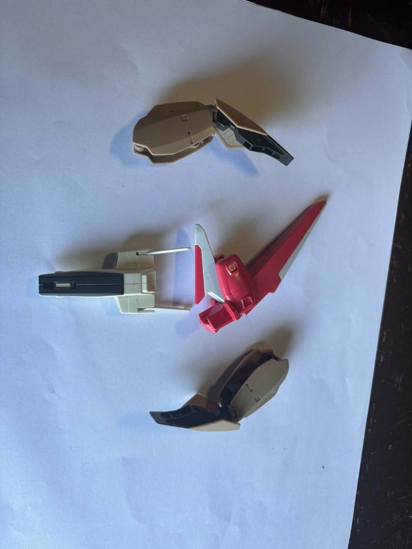 bandai gundam scraps #13, Toys & Collectibles, Figurines & Models ...