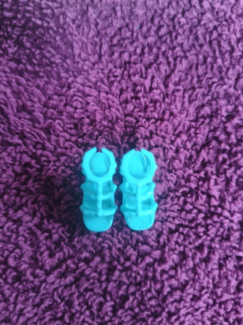barbie shoes (Category: Kids Toys) located in Imus. Submitted by phoebe.ph (Listing ID 1466209003, Image 3). Description: pricelist 1. 150 2. 80 3. 70 4. 120 may barbie markings except yung blue.
