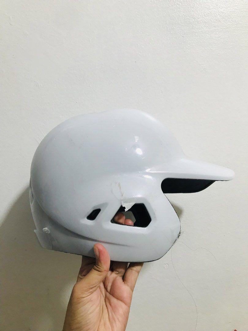 BASEBALL HELMET (Category: Safety Gates, Locks & Protectors) located in Gamu. Submitted by 2022bagsbunny (Listing ID 1466206573, Image 2). Description: .