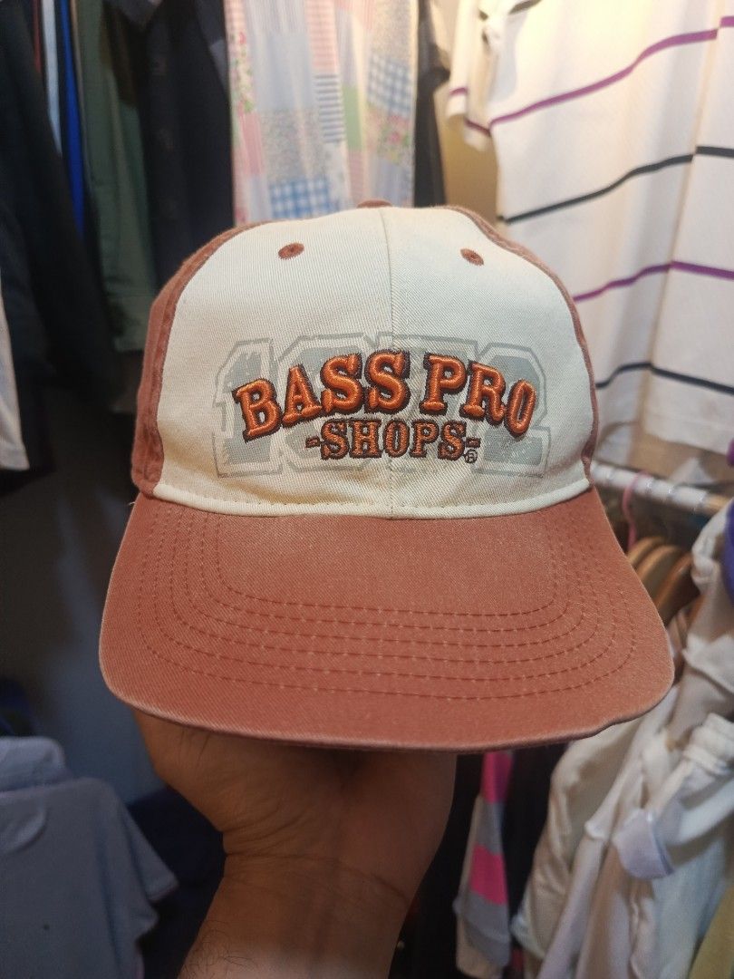BASS PRO EMbroid Script Vintage wash (Category: Caps & Hats) located in San Francisco. Submitted by flipping_clothes (Listing ID 1466264976, Image 1). Description: ✅Vintage authentic ✅Embroid script ✅snapback ✅one size fits all ✅No pinhole.