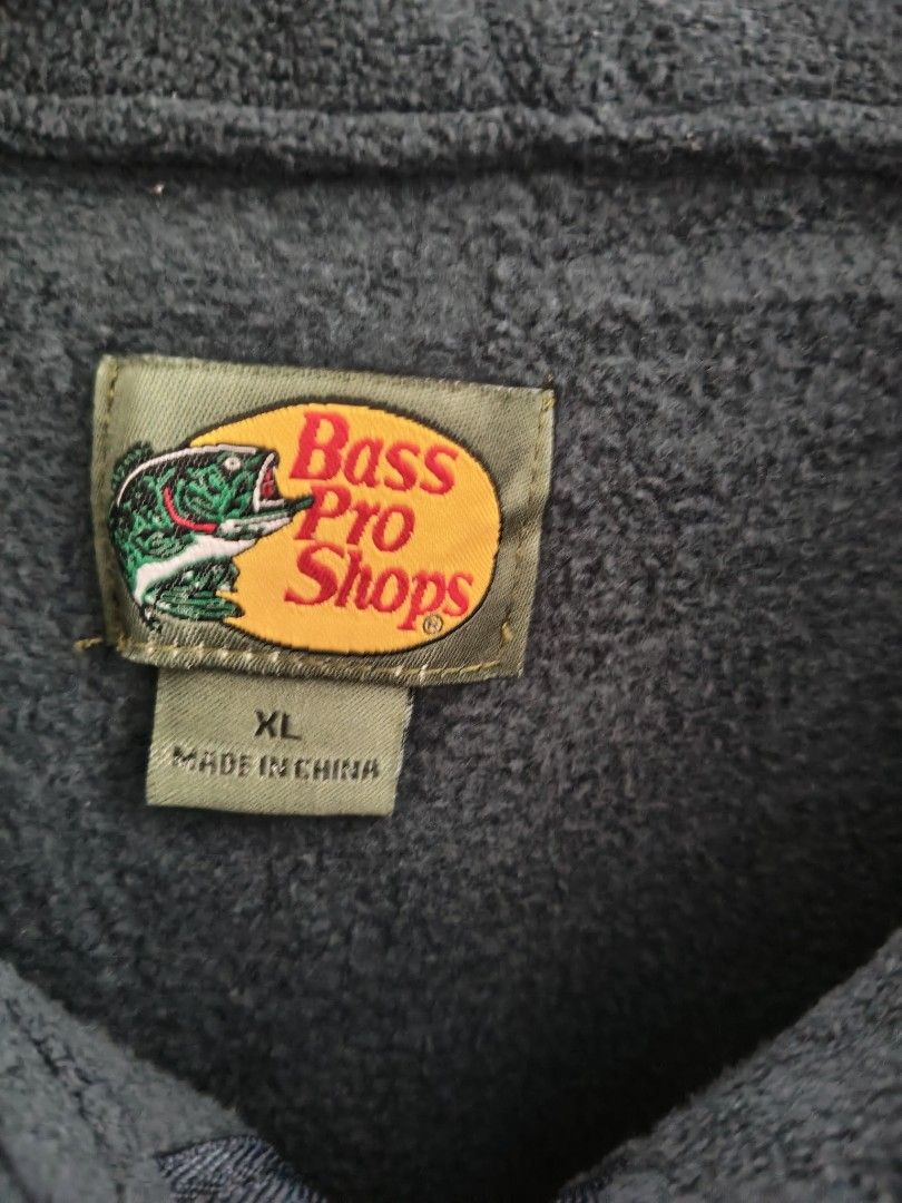 Bass Pro shops half zip Sherpa jacket (Category: Coats, Jackets and Outerwear) located in Cabadbaran. Submitted by jem1124 (Listing ID 1466194968, Image 3). Description: 27x30 excellent condition authentic No issue.
