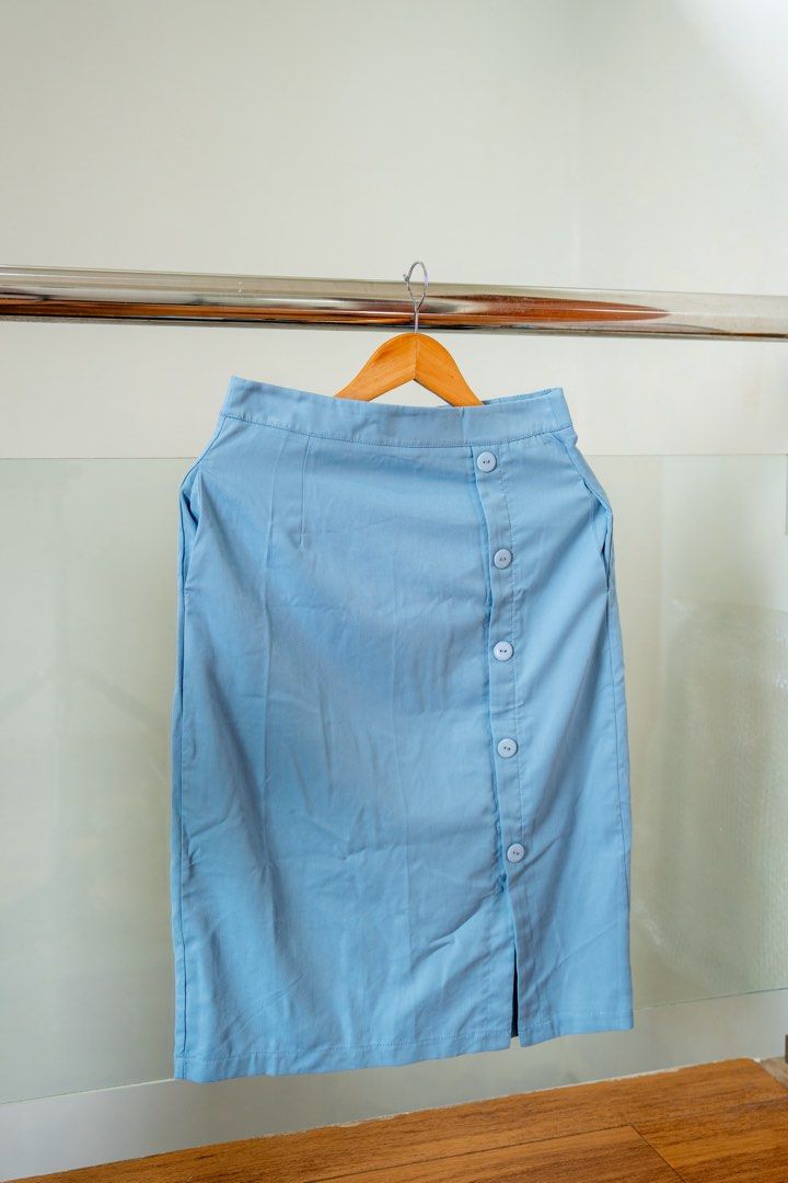 BAYO XS-S (Category: Skirts) located in Lipa City. Submitted by prelovedbymicad (Listing ID 1464307514, Image 3). Description: .