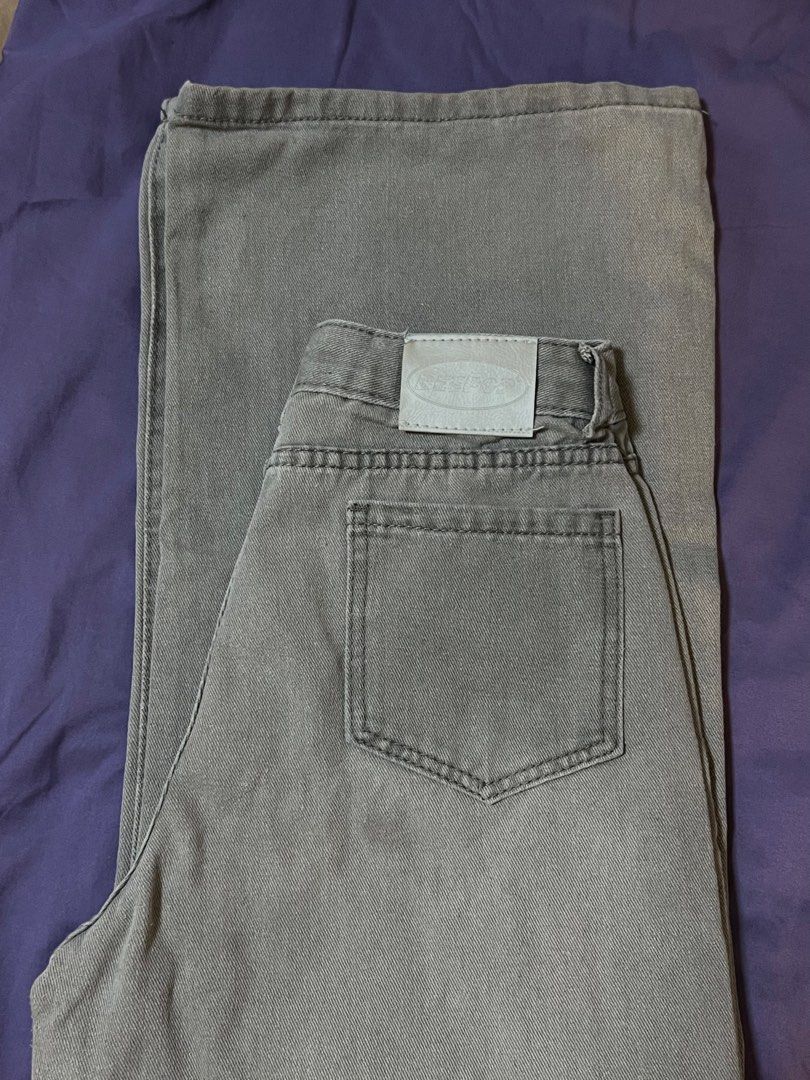 beepop grey light wash denim pants size 27 (Category: Jeans) located in Quezon City. Submitted by alexxis_ (Listing ID 1466241540, Image 2). Description: • pm for more details ! • sf shouldered by buyer :) • loc: QC.