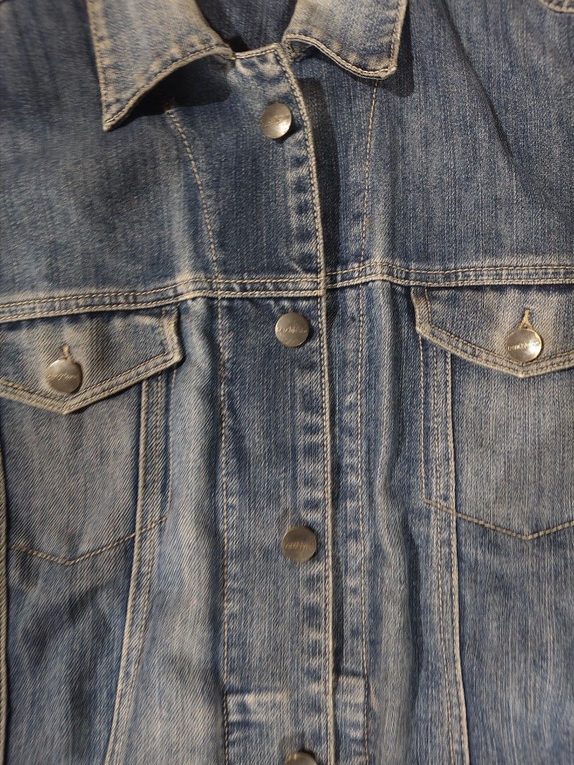 BENCH classic blue medium-wash denim jacket (Category: Coats, Jackets and Outerwear) located in Bulacan. Submitted by angel.decluttersx (Listing ID 1466304657, Image 3). Description: large size on tag can be unisex hard denim fabric material.