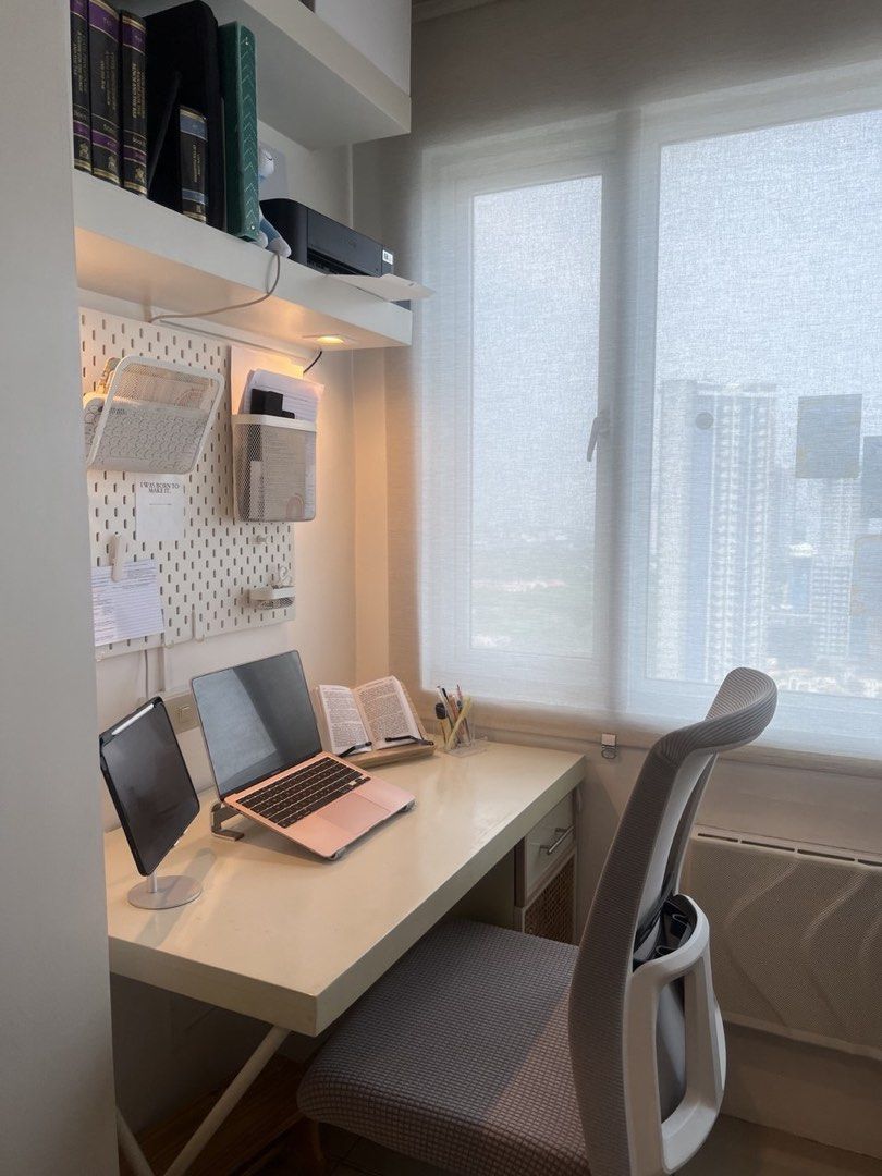 Berkeley Residences Katipunan Condo for rent (Category: Apartments & Condos) located in Quezon City. Submitted by digitalkyra (Listing ID 1466170729, Image 3). Description: Bright and airy condo unit in Berkeley Residences with thoughtfully considered interiors for a student. ☺️ To maximize the space and natural light, this 1-bedroom unit was converted into a studio. ⚡️To save on electricity, the refrigerator is of personal-use size and the air-c