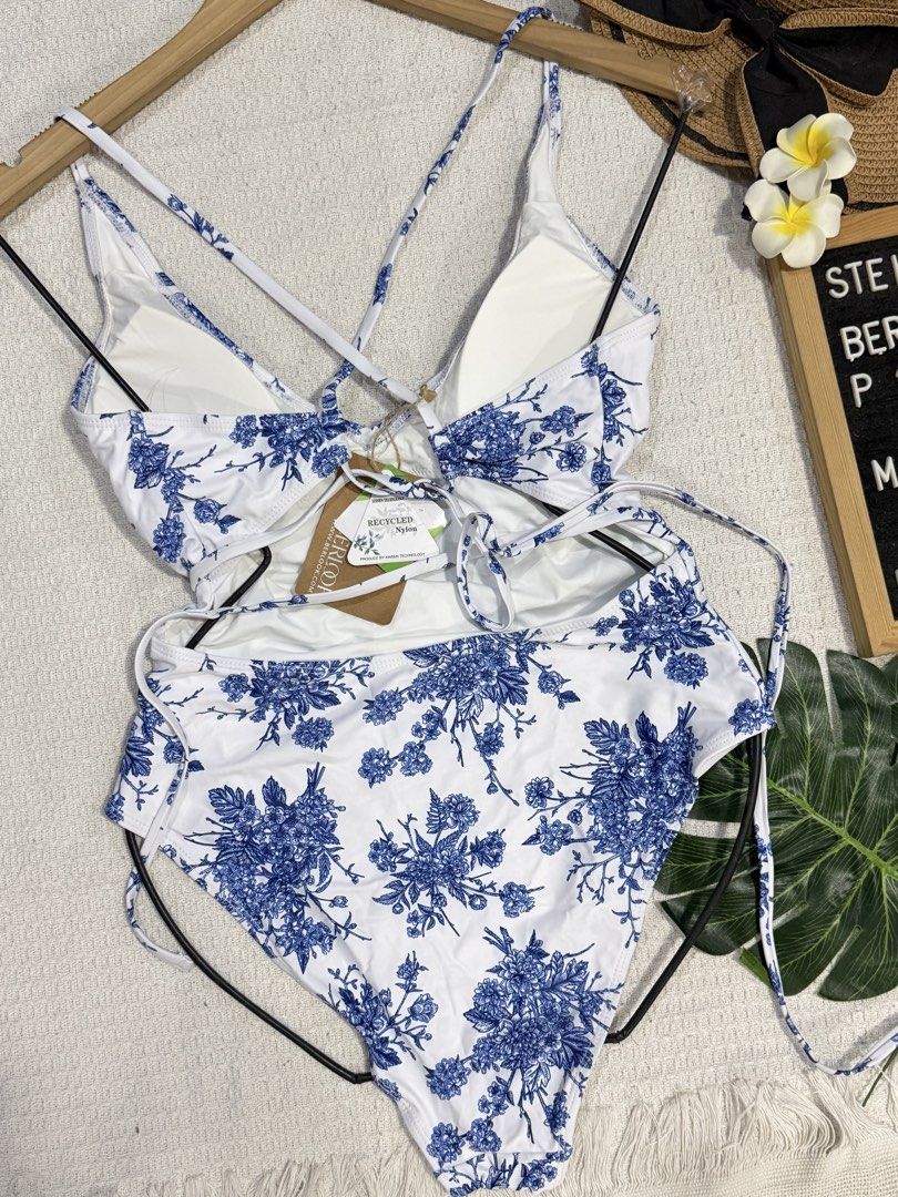 BERLOOK Floral One Piece (Category: Bikinis & Swimsuits) located in Manila. Submitted by camillestc (Listing ID 1466216200, Image 2). Description: .