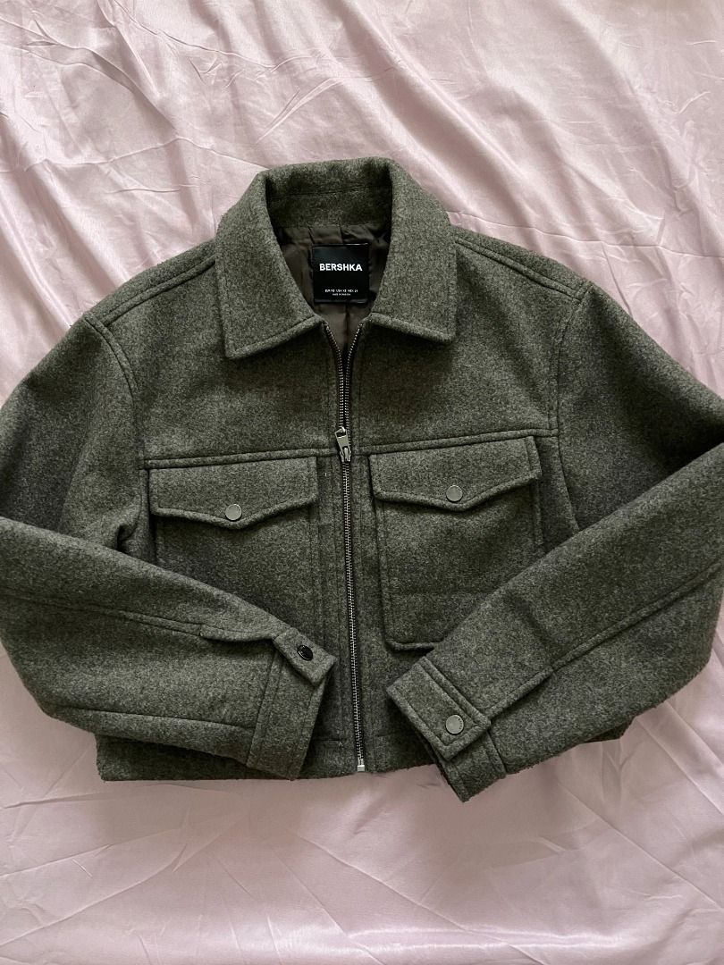 BERSHKA Olive green/grey felt jacket (Category: Coats, Jackets and Outerwear) located in Caloocan City. Submitted by ripleyabre70238 (Listing ID 1466193315, Image 1). Description: USED ONCE. this jacket is so nice for your ber months travels! material is felt-like. .