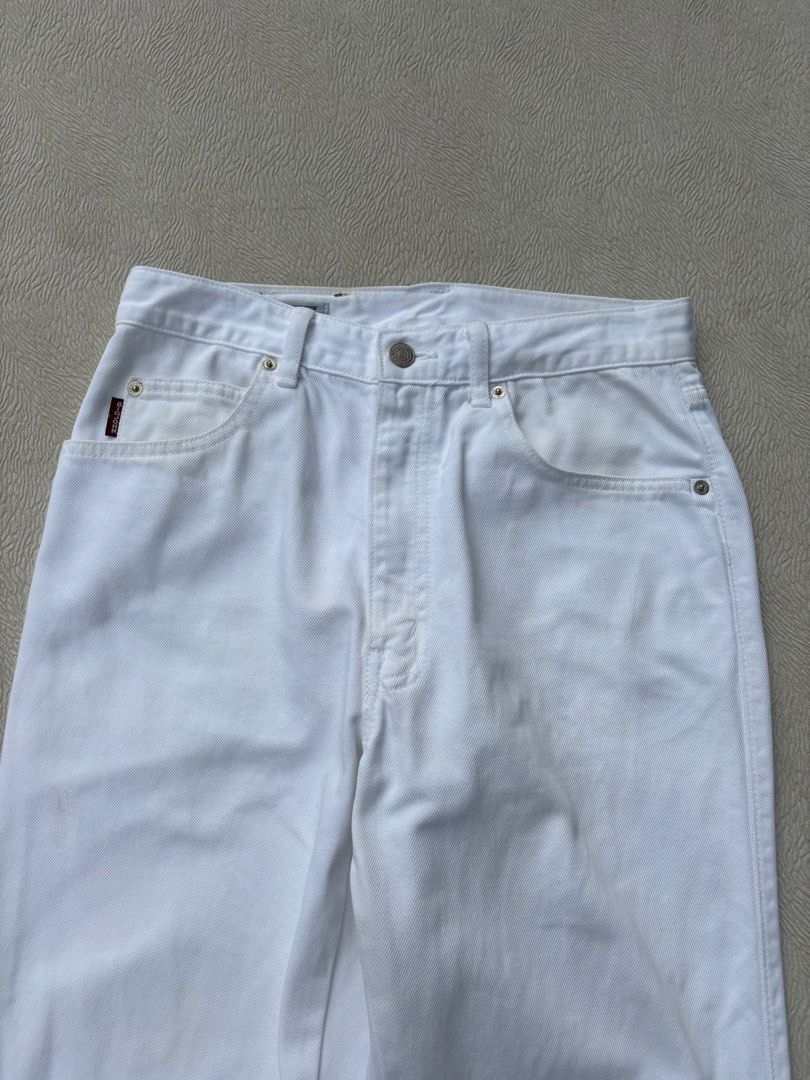 Big Johns White Denim Pants (Category: Jeans) located in Baybay. Submitted by thrift.ed2023 (Listing ID 1466242577, Image 3). Description: Big Johns White Denim Pants 30” Waistline 42” Length 6” Leg Opening No Issue Good as New .