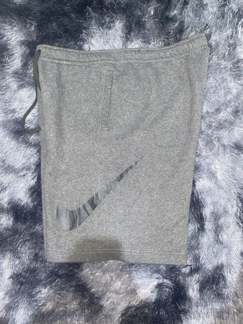 BIGSWOOSH SHORT (Category: Shorts) located in Dipolog. Submitted by bryant_thrift (Listing ID 1466211024, Image 1). Description: 34-38Waist/20Lenght/13Hem Asnew condition No issue Ready to wear Complete tags.