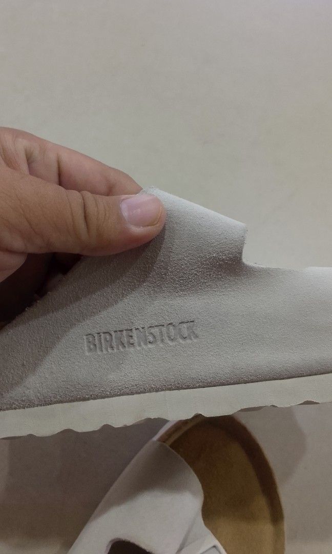 BIRKENSTOCK ARIZONA SUEDE (Category: Slippers and slides) located in Iloilo. Submitted by skerittt (Listing ID 1466325208, Image 3). Description: BIRKENSTOCK ARIZONA SUEDE SIZE 39 NO FLAWS.
