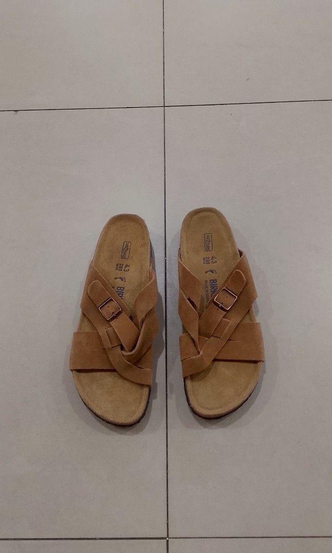 BIRKENSTOCK LUGANO SUEDE (Category: Slippers & Slides) located in Iloilo. Submitted by skerittt (Listing ID 1466324906, Image 1). Description: BIRKENSTOCK LUGANO SUEDE SIZE 43 NO FLAWS.