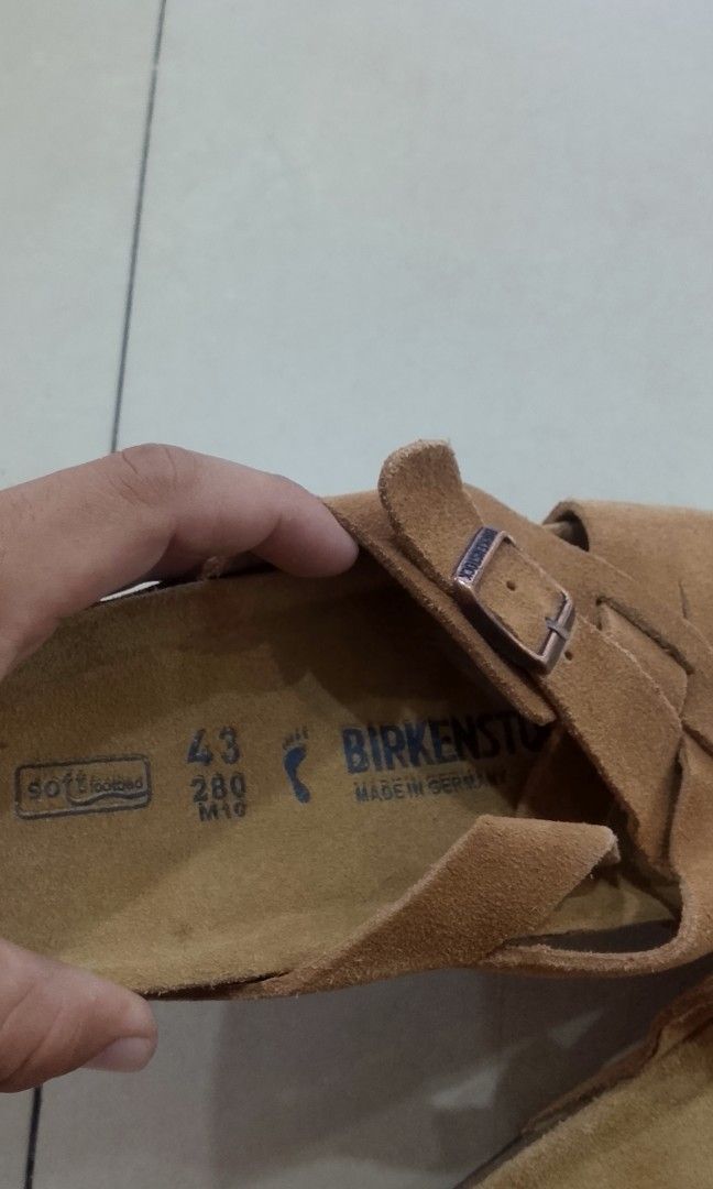 BIRKENSTOCK LUGANO SUEDE (Category: Slippers & Slides) located in Iloilo. Submitted by skerittt (Listing ID 1466324906, Image 2). Description: BIRKENSTOCK LUGANO SUEDE SIZE 43 NO FLAWS.