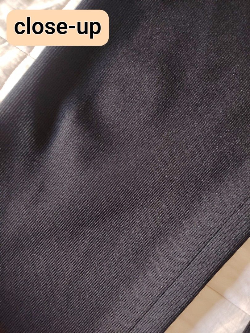 Black High-Waisted Straight Cut Trouser (Category: Other Bottoms) located in Tarlac. Submitted by your_finds (Listing ID 1466174505, Image 3). Description: Description: - Color black - 2 pockets - Snap and hook button - Nilagyan ng extra hook Condition: 10/10 / Excellent condition Medida size (inch) Waist: 24 Length: 34.