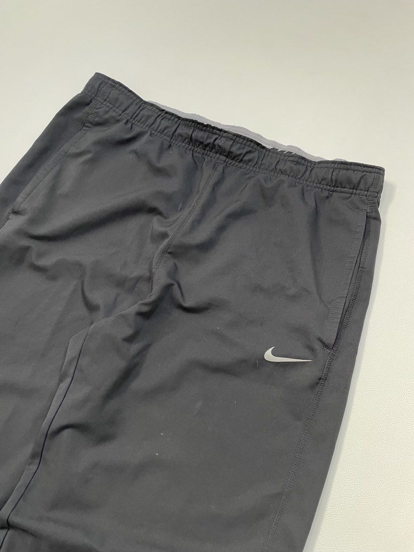 Black Nike Track Pants (Category: Joggers) located in Baguio. Submitted by azoan (Listing ID 1466181414, Image 2). Description: .