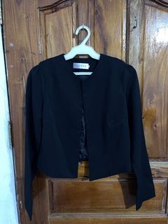 (Category: ) located in . Submitted by gbwardrobe (Listing ID 1466195249, Image 1). Description: .