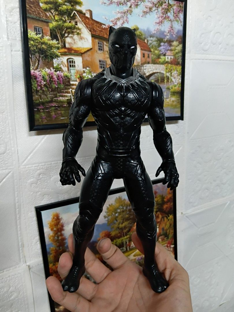 Black Panther Basic Action Figure (Category: Figurines & Statues) located in Quezon City. Submitted by coffeeyuki56158 (Listing ID 1466189118, Image 1). Description: Black Phanter Basic Action Figure authentic hasbro and around 9.5 inches ang taas nya , very presentable pa po parang bago pa , good for add up display sa collection , good for marvel toy collectors check all photos po thanks qc areas meet ups.