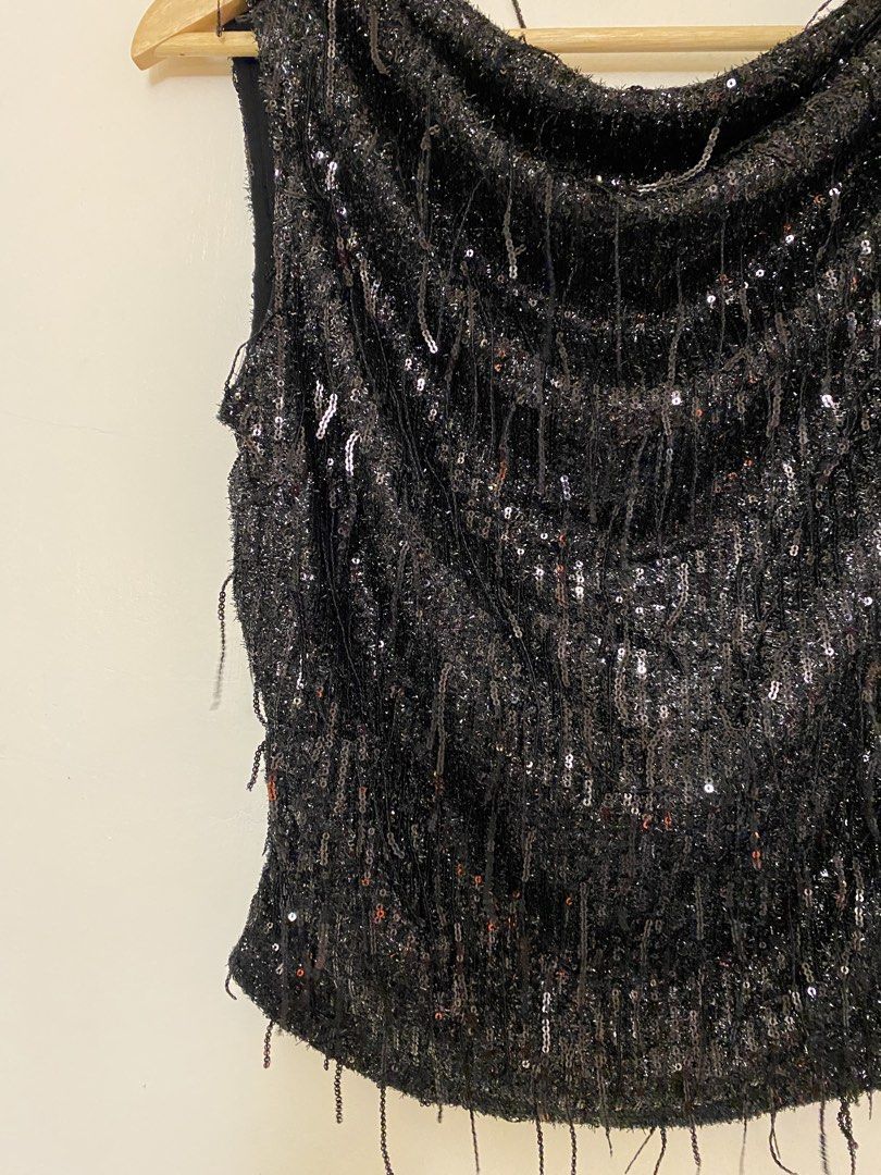 Black Sequin Top (Category: Sleeveless) located in Makati City. Submitted by bottega_boi (Listing ID 1466253430, Image 2). Description: .