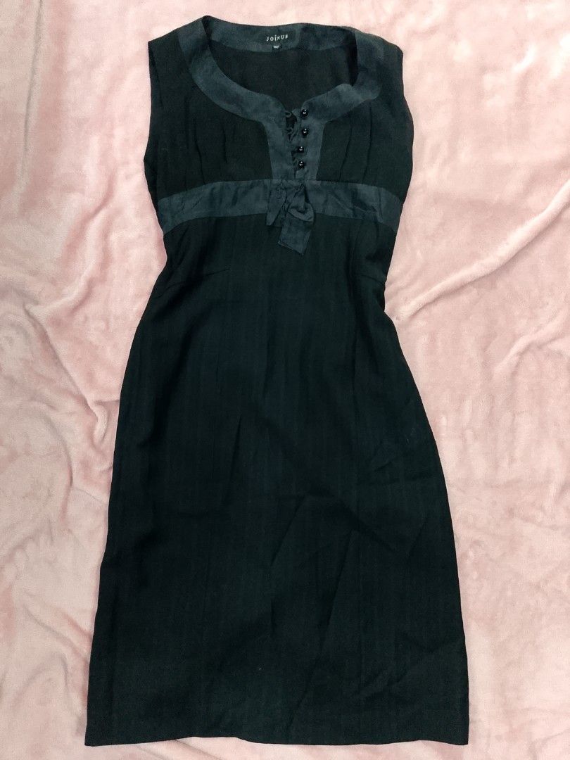 Black Sleeveless Dress (Category: Dresses) located in Himamaylan. Submitted by _lalaoise (Listing ID 1466203627, Image 1). Description: Zipper sa side, 8.5/10 condition, need wash. Shipping thru J&T..