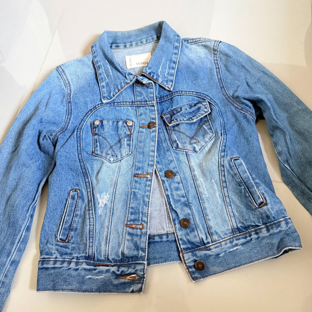 Blue Denim Jacket (Category: Coats, Jackets and Outerwear) located in Baliuag. Submitted by dubu.preloved (Listing ID 1466289971, Image 1). Description: ISSG Blue Denim Jacket ✨ Condition: 8/10 📏 Size: XS-S 🚚 Shipping available via JNT/Flash 📍 Meet-up: Baliuag, Bulacan.