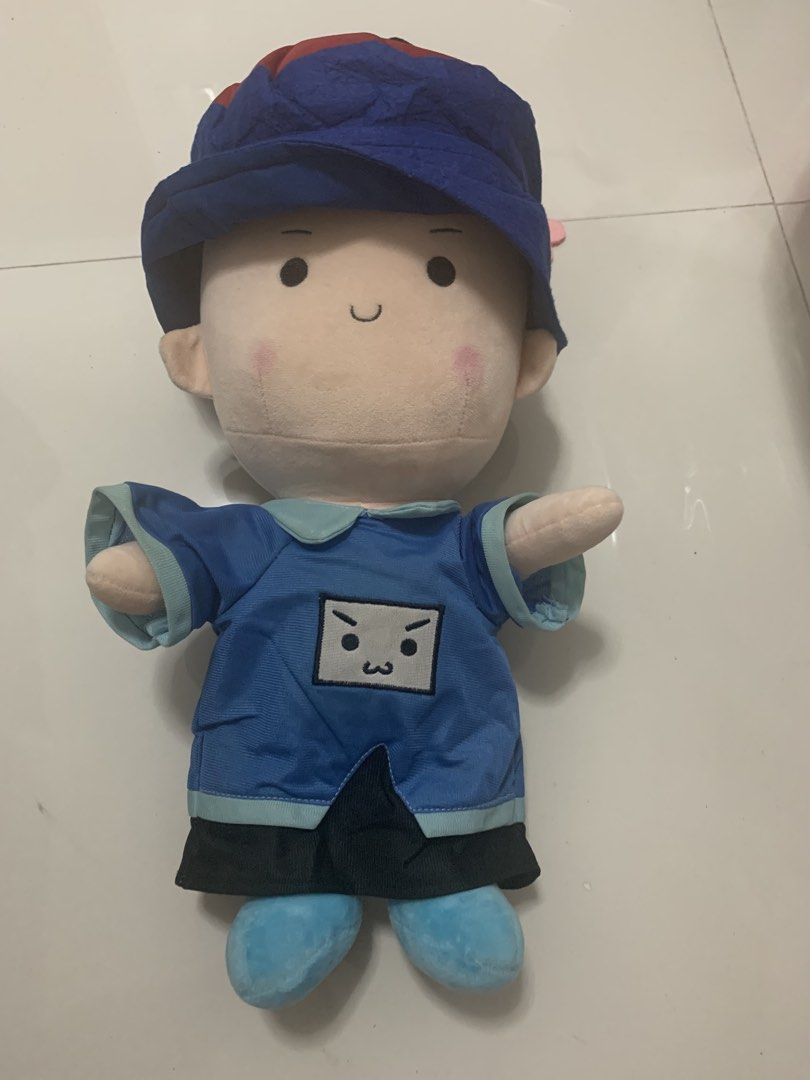 Boneka Vampire (Category: Plushies & Soft Toys) located in Caloocan City. Submitted by appleblossoms07 (Listing ID 1466238973, Image 1). Description: Needs washing Apps ST pouch 1.