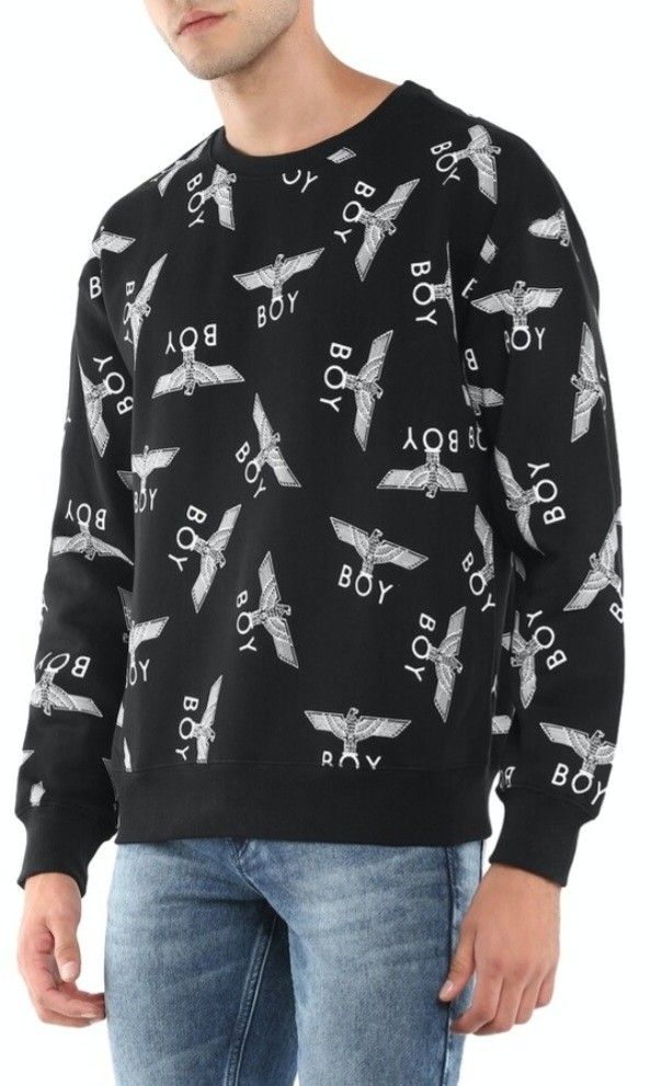 BOY LONDON UNISEX BOY REPEAT SWEATSHIRT (Category: Coats, Jackets and Outerwear) located in Batangas. Submitted by designer.brands (Listing ID 1466255242, Image 3). Description: 💟 STRETCHABLE HEAVYWEIGHT 100% COTTON 💟 9/10 COLOR RATE 💟 DIMES: WIDTH - 23 INCHES LENGTH - 27 INCHES 💟 RFS: DECLUTTERING.
