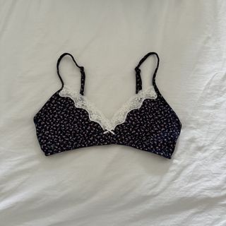 (Category: ) located in . Submitted by aug_amari (Listing ID 1466170484, Image 1). Description: .