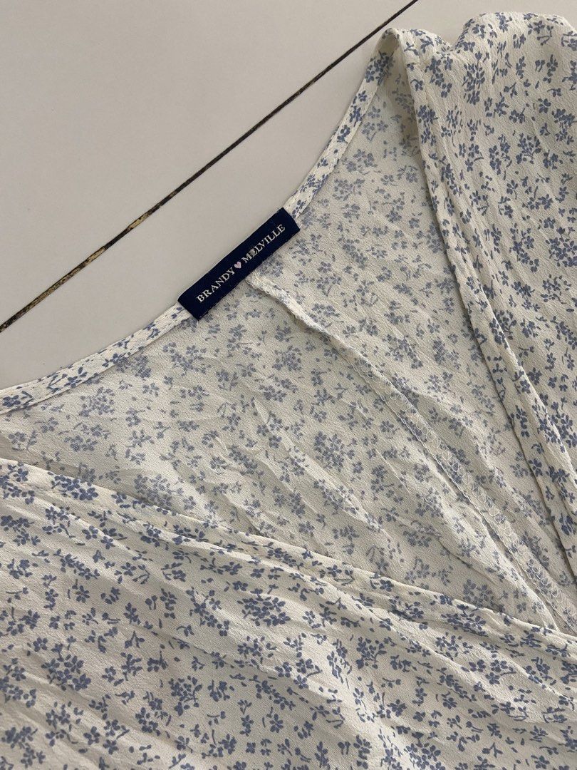 brandy melville dress (Category: Dresses) located in Lucena. Submitted by trishteayvette (Listing ID 1466220051, Image 3). Description: issue with tastas.