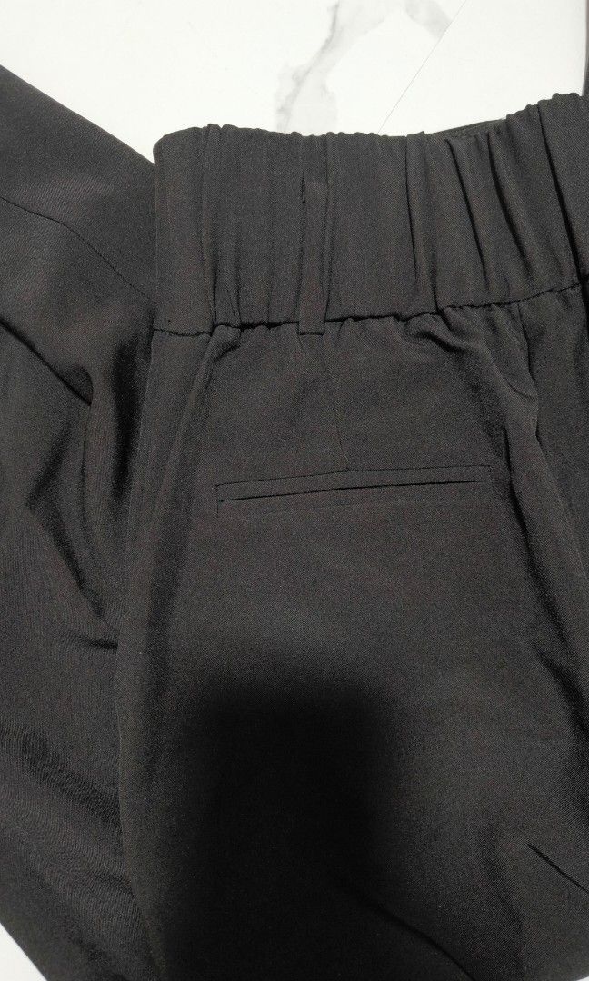 Bread&Butter wide leg pants (Category: Other Bottoms) located in Cavite. Submitted by csl_corner (Listing ID 1466221654, Image 3). Description: Preloved Bread&Butter wide leg pants with detachable belt garterized waist size S 24"-25" length 38" like new ✨ used only once✨ no flaws ✨.