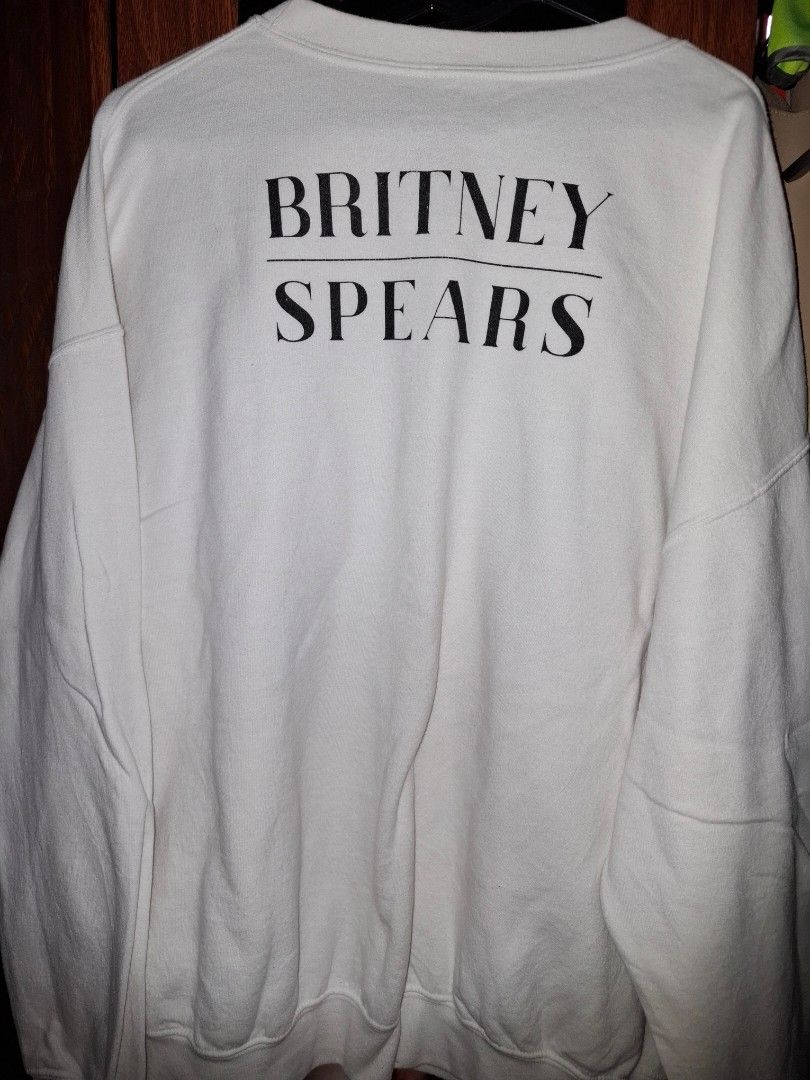 Britney Spears Sweatshirt (Category: Coats, Jackets and Outerwear) located in Manila. Submitted by haniel29 (Listing ID 1466223909, Image 2). Description: .