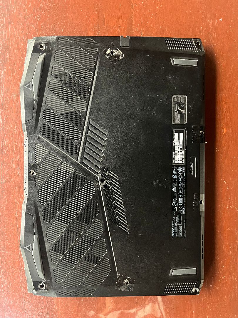 broken Acer Predator Helios 300 (Category: Laptops & Notebooks) located in Abucay. Submitted by pochpochpochpoch (Listing ID 1466256717, Image 3). Description: sira laptop, dumaan sa 2 techs, di naayos, resulta mobo issue, nagalaw ng isang tech di na gumana no ssd no ram repair history: napalitan fan, napalitan screen. .