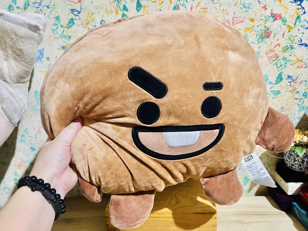 BT21 x Miniso ~Shooky~ Face Cushion (Category: Plushies & Soft Toys) located in Taguig. Submitted by lae.onlineshop (Listing ID 1466274448, Image 2). Description: BT21 x Miniso ~Shooky~ Face Cushion *With etiketa, no paper tag. Mallow-type *THE COLOR MAY SLIGHTLY DIFFER FROM ACTUAL DUE TO LIGHTING AND/OR SCREEN RESOLUTION. Size: approx 40cm (16”) Issue: zero to minimal cleaning needed, AS IS ‼️1 DAY RESERVATION ONLY‼️.