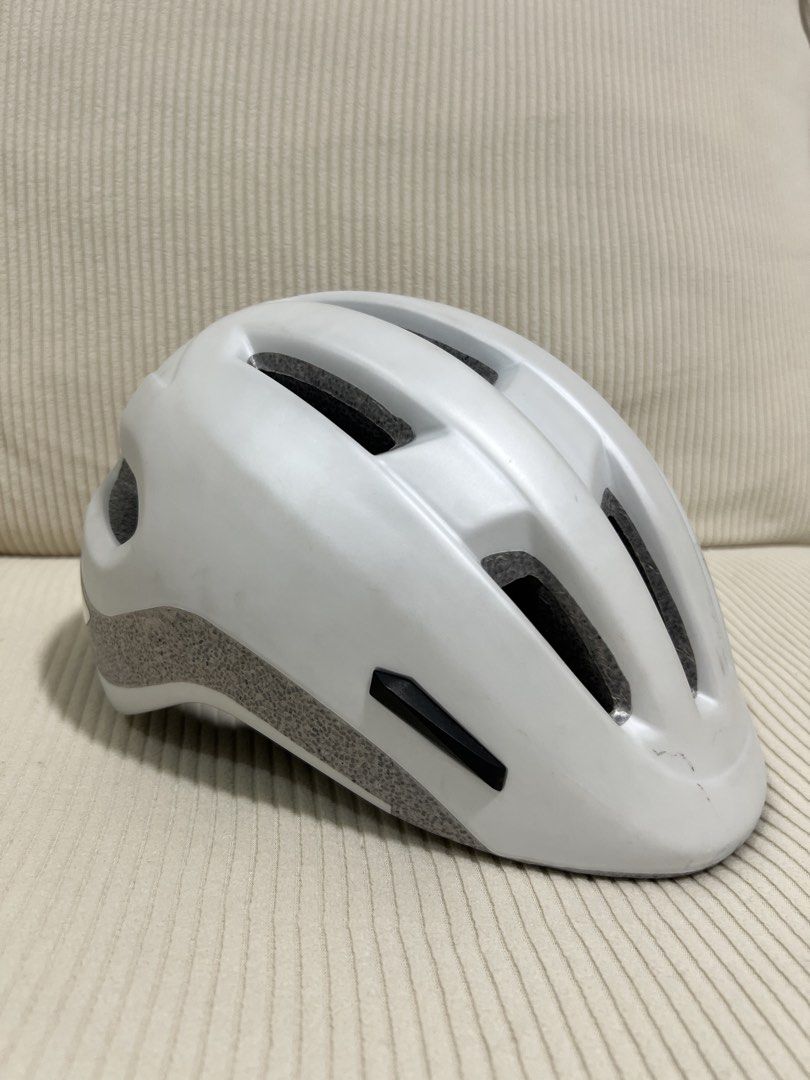 BTWIN Cycling Helmet (Category: Bicycles) located in Pasig City. Submitted by patting18 (Listing ID 1466229704, Image 2). Description: Model: City Cycling 500 Size: Medium Bought from Decathlon Rarely used Strap needs cleaning Without scratches but with some markings (see photos) Freebies: Rockbros cap and helmet back light.