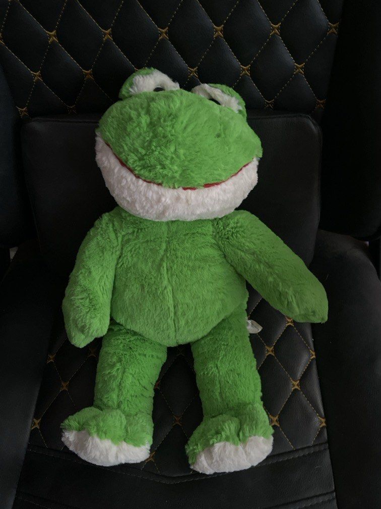 Build a Bear Spring Green Frog (Category: Plushies & Soft Toys) located in Zamboanga. Submitted by pjwastaken (Listing ID 1466211176, Image 1). Description: .