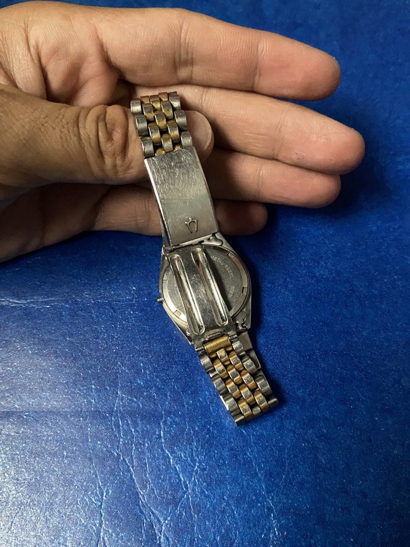 BULOVA QUARTS (Category: Men's Watches) located in Quezon City. Submitted by yoshitandie (Listing ID 1466200027, Image 2). Description: BULOVA QUARTS Working need cleaning & batt. Original watch Bawal sa maselan.