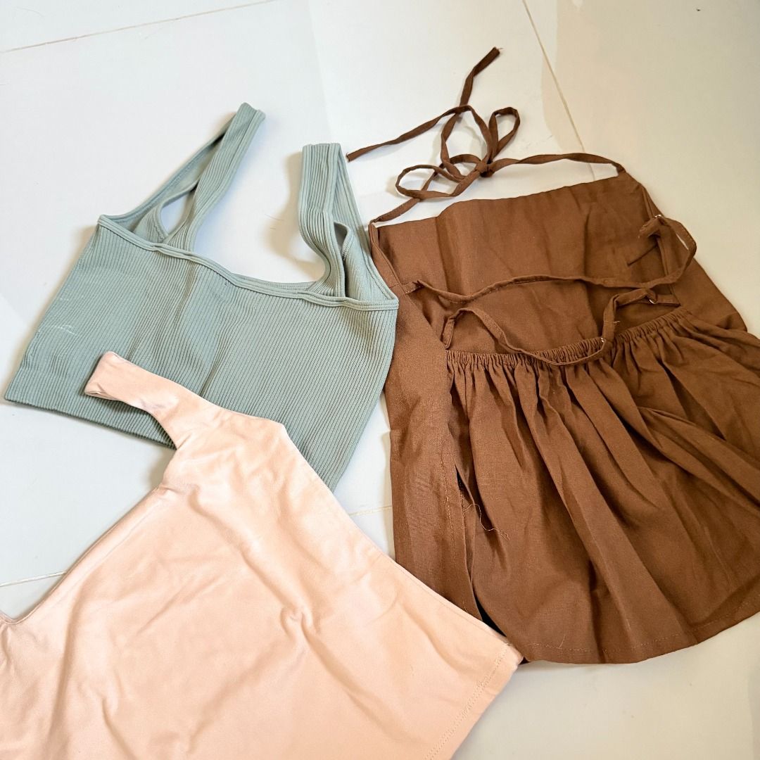 Bundle of 3: Sleeveless Tops (Category: Sleeveless) located in Baliuag. Submitted by dubu.preloved (Listing ID 1466286834, Image 2). Description: Bundle of 3: Sleeveless Tops Worn Once (Brown and Peach) ✨ Condition: 9/10 📏 Size: XS-S 🚚 Shipping available via JNT/Flash 📍 Meet-up: Baliuag, Bulacan.