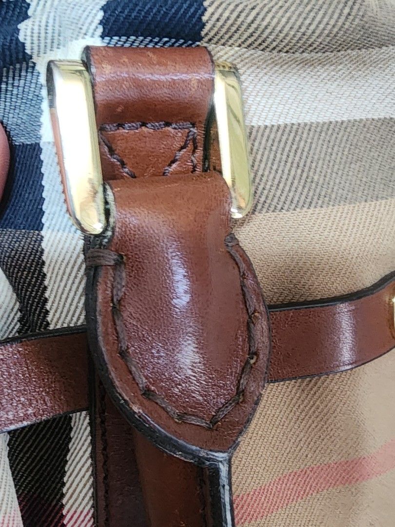 Burberry brown Leather Camel Check Bag Large (Category: Tote Bags) located in Manila. Submitted by talishang_ (Listing ID 1466176097, Image 2). Description: lightly used Burberry Large size.