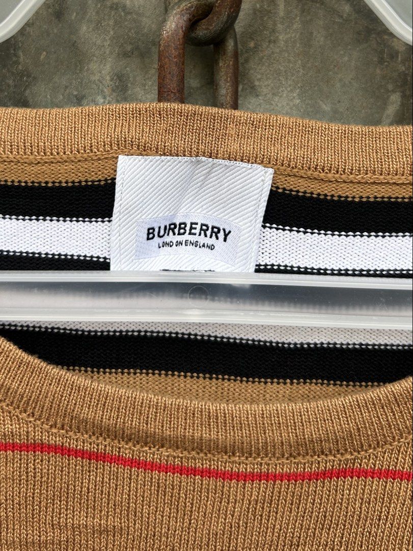 Burberry Knitted Tops For HER (Category: Shirts) located in Tuguegarao City. Submitted by 2giefinds (Listing ID 1466251889, Image 2). Description: Size: MEDIUM (WOMEN) Dimes: W:17-18 x L:23 *Stretchable Condition: Excellent Color Rate: 10/10 Issue: ❌.
