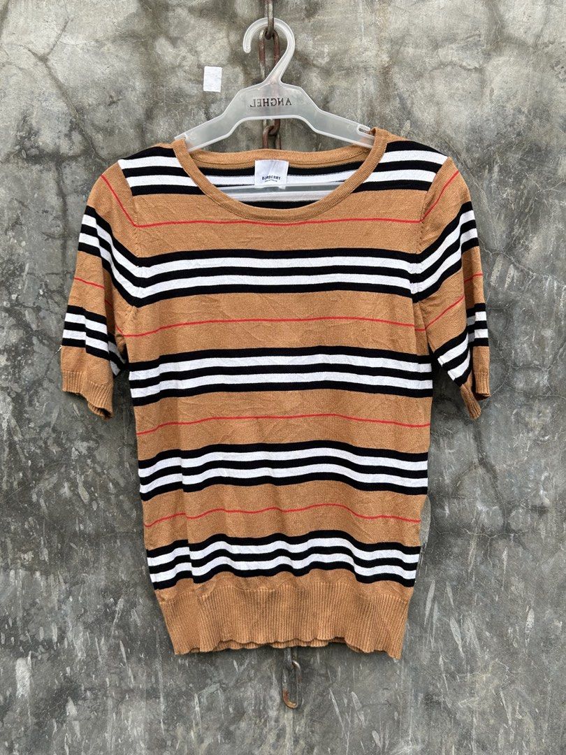 Burberry Knitted Tops For HER (Category: Shirts) located in Tuguegarao City. Submitted by 2giefinds (Listing ID 1466251889, Image 1). Description: Size: MEDIUM (WOMEN) Dimes: W:17-18 x L:23 *Stretchable Condition: Excellent Color Rate: 10/10 Issue: ❌.