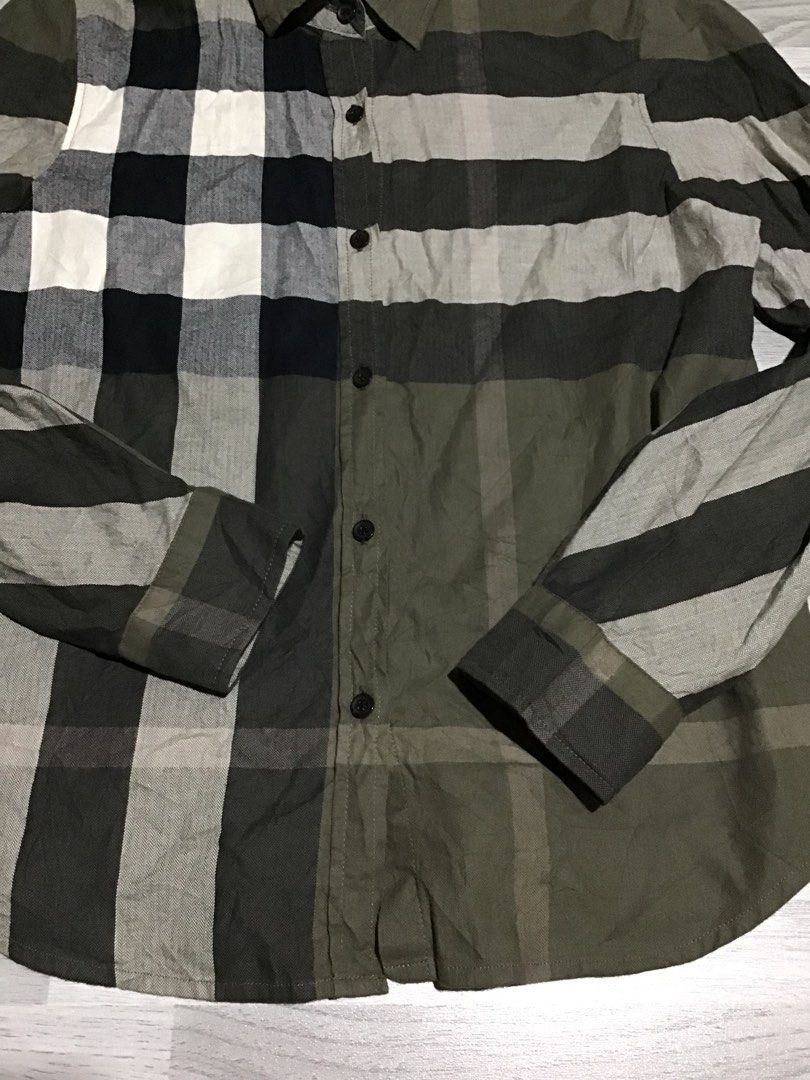 Burberry long sleeve polo (Category: Longsleeves) located in Davao. Submitted by ljay.thriftedfinds (Listing ID 1466172053, Image 2). Description: .