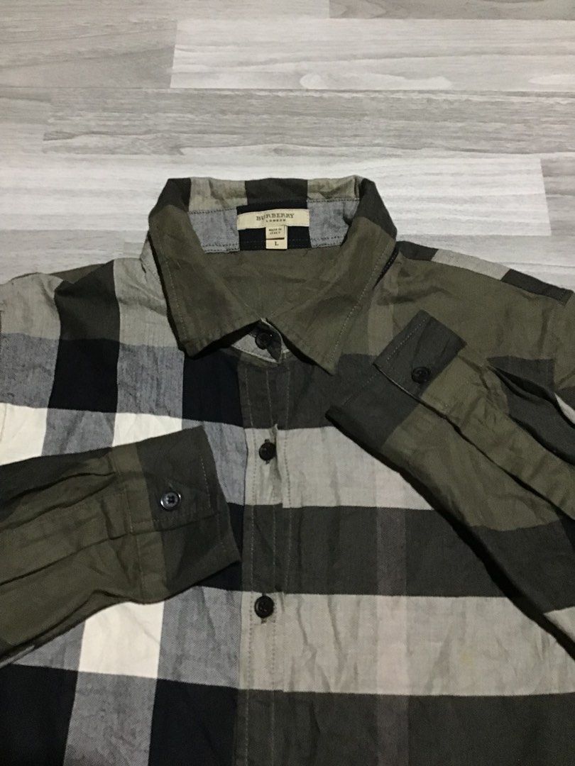Burberry long sleeve polo (Category: Longsleeves) located in Davao. Submitted by ljay.thriftedfinds (Listing ID 1466172053, Image 3). Description: .